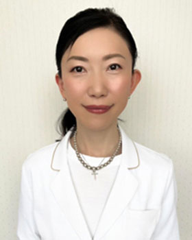 皮膚科専門医 院長 榊原 佳奈子